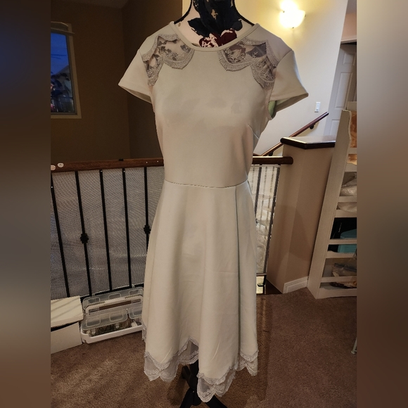 Mint wintry dress -medium - Picture 2 of 8